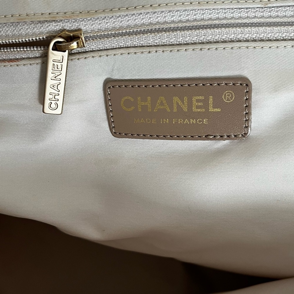 Chanel Jacquard Canvas Travel Line Tote Beige Late 90’s-Early 2000s - Picture 15 of 16
